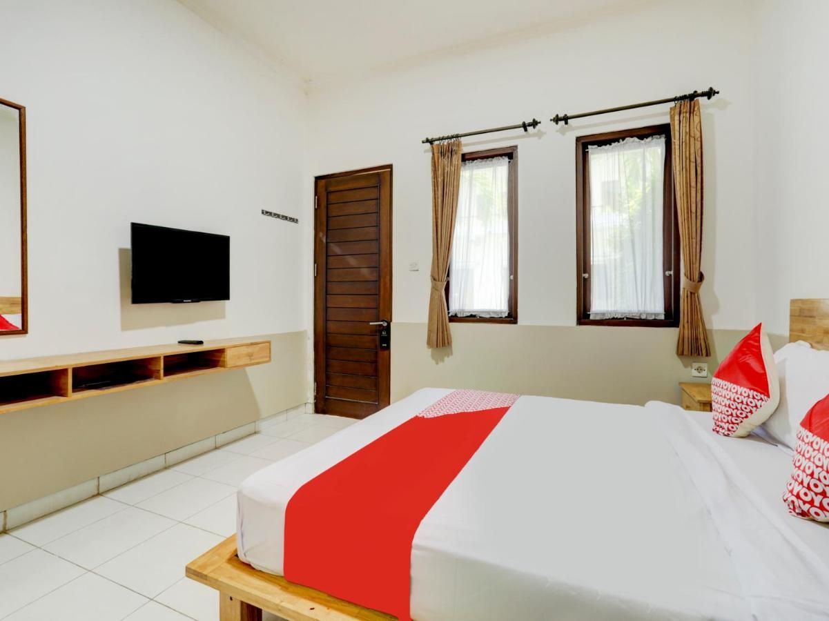 Oyo Flagship 90754 Alamanda Guesthouse เดนปาซาร์ ภายนอก รูปภาพ